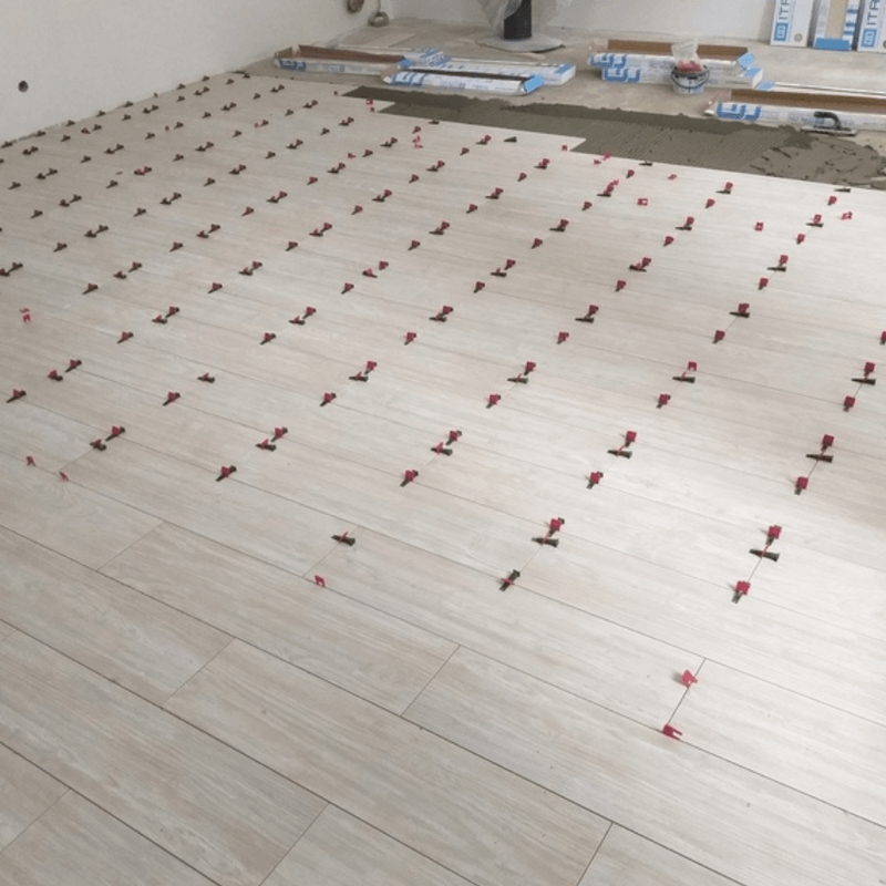 Tile Levelling Wedges (200 Pcs)-Toolskiosk